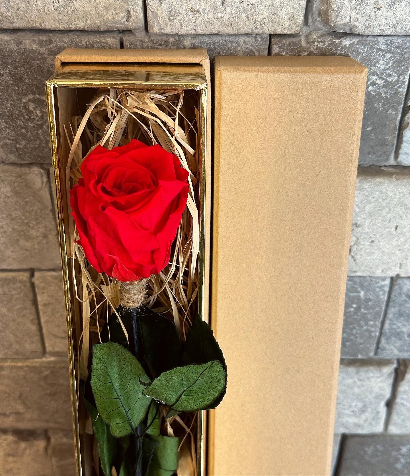 Single Premium Infinite Rose Gift Box ‘Cherry Red’