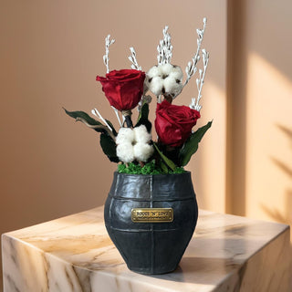 Velvet & Snow – Signature Arrangement