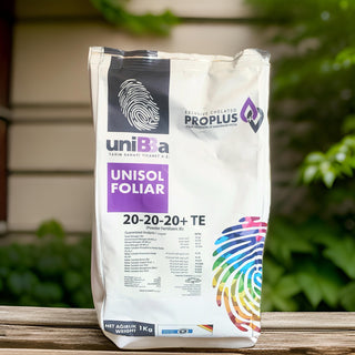UNIBA NPK 20-20-20 + TE balanced water-soluble fertilizer for plant nutrition.